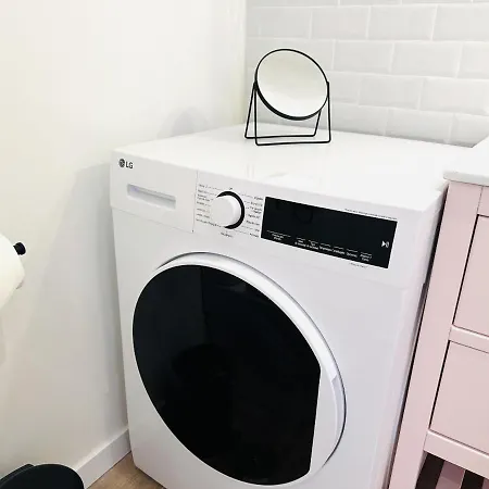 Pink Alta With Pool Apartment